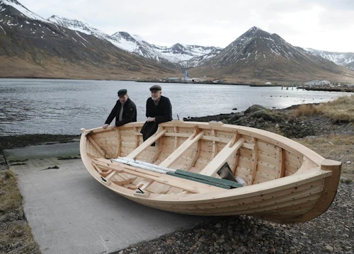 Hefðin við smíði og notkun súðbyrðinga er meginþáttur strandmenningar okkar og er sameiginleg arfleifð Norðurlandanna.