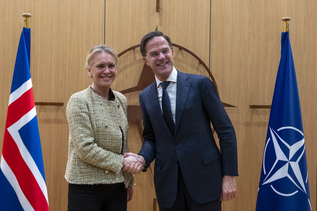 Þorgerður Katrín Gunnarsdóttir utanríkisráðherra og Mark Rutte, framkvæmdastjóri Atlantshafsbandalagsins.