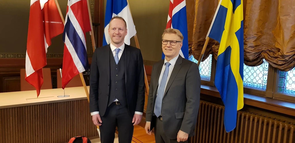 Guðmundur Ingi Guðbrandsson, umhverfis- og auðlindaráðherra með Kimmo Tiilikainen, umhverfisráðherra Finnlands í Helsinki í dag.