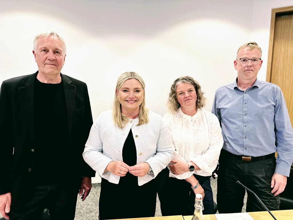 {image.Description}