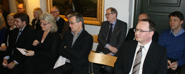 Skrifað undir samning um hönnunarsamkeppni vegna fangelsisbyggingar Skrifað undir samning um hönnunarsamkeppni vegna fangelsisbyggingar