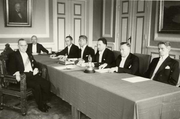 Fjórða ráðuneyti Hermanns Jónassonar 18. nóvember 1941 Fjórða ráðuneyti Hermanns Jónassonar 18. nóvember 1941