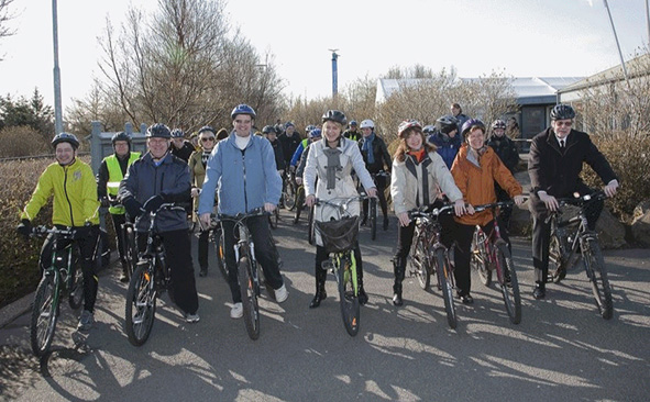 hjoladivinnuna2009b Hjólað af stað í Laugardalnum.